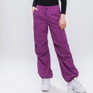 NWT Loose Fit Parachute Cargo Pants in Purple Small
